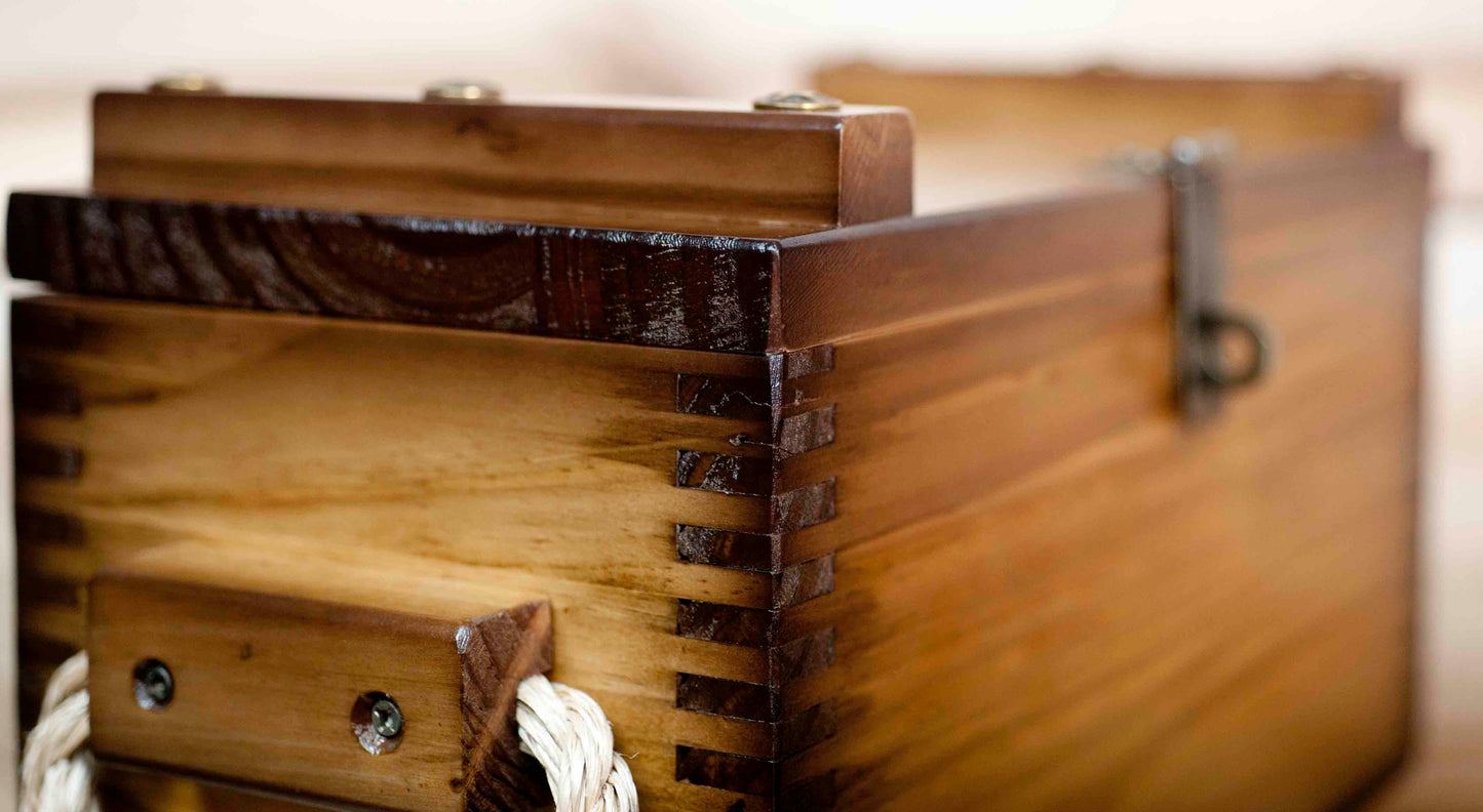 Wooden Box with Rope Handles – taylorsvillecrate